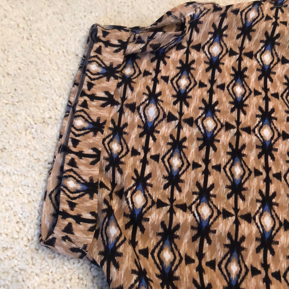 Cold-shoulder patterned blouse - Picture 3 of 4